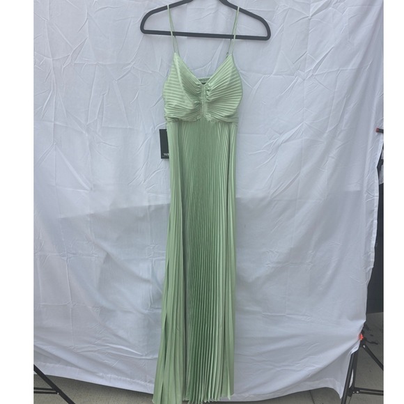 White House Black Market Dresses & Skirts - White House Black Market Sage Green Pleated Maxi Dress NWT Size 00
